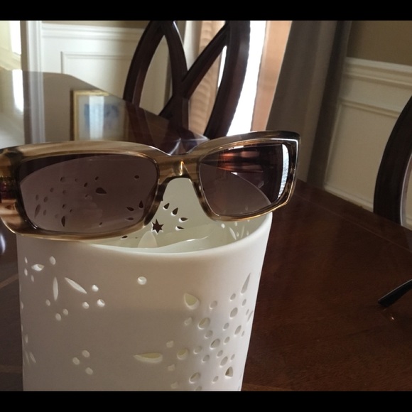 sunglasses never worn
